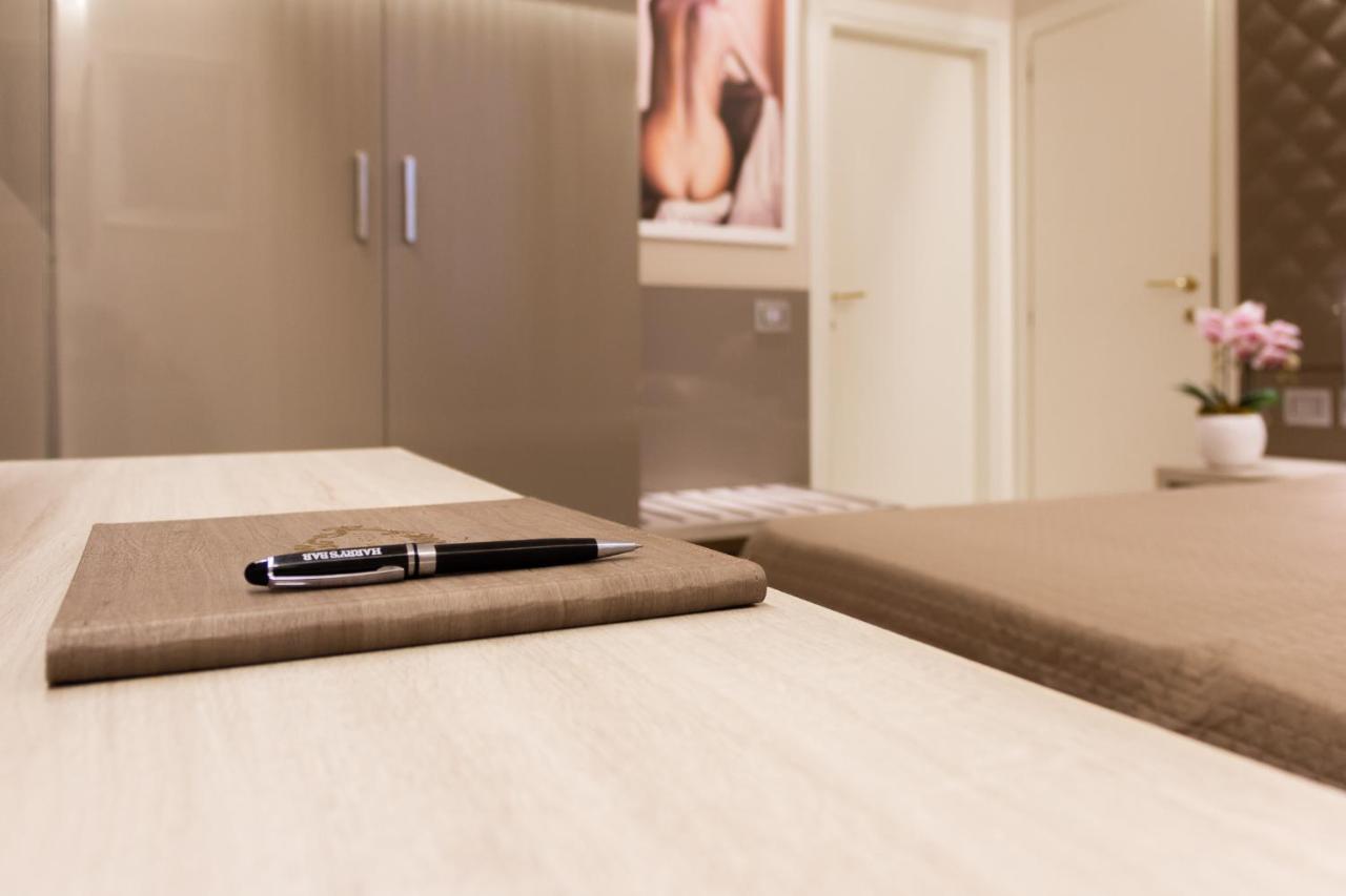 Harry'S Bar Trevi Luxury Apartments - Spagna Rome Exterior photo